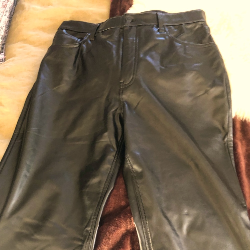 Abercrombie & Fitch, The 90s straight ultra high rise black leather pants sz 14